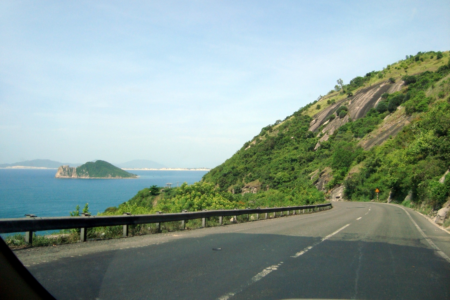 The coastal road linking Da Nang and Hoi An.