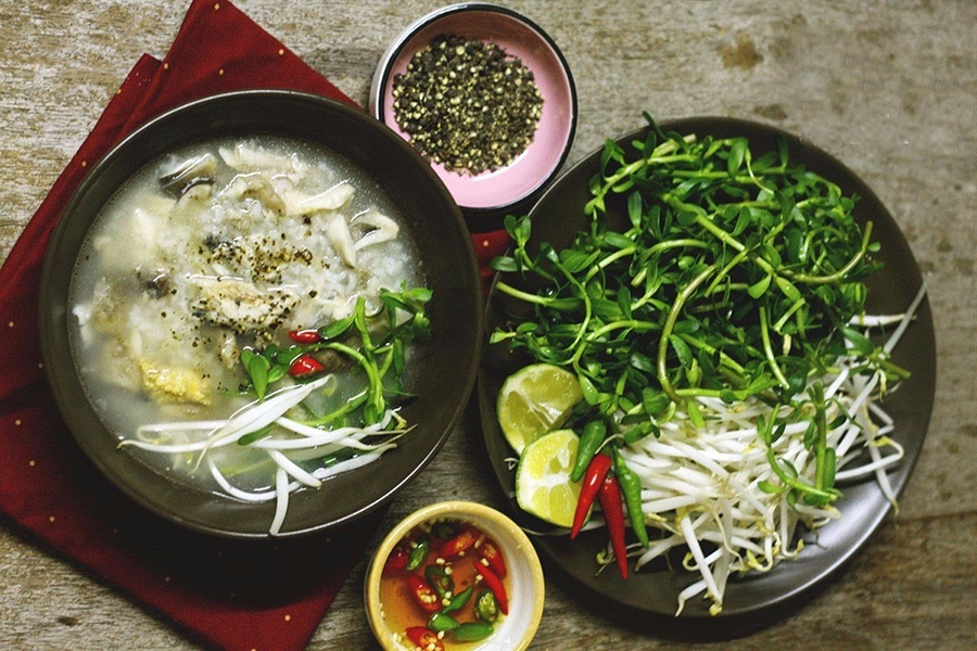 Fresh sea fish on ice at a Da Nang market, the base for local fish porridge