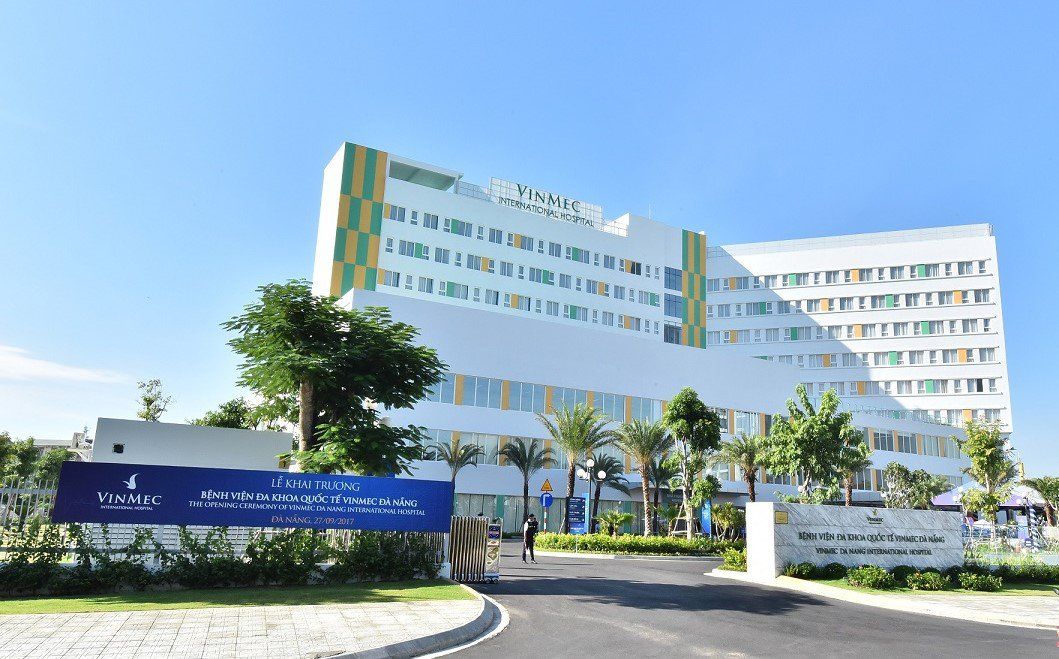 Exterior of Vinmec Da Nang International Hospital on a sunny day