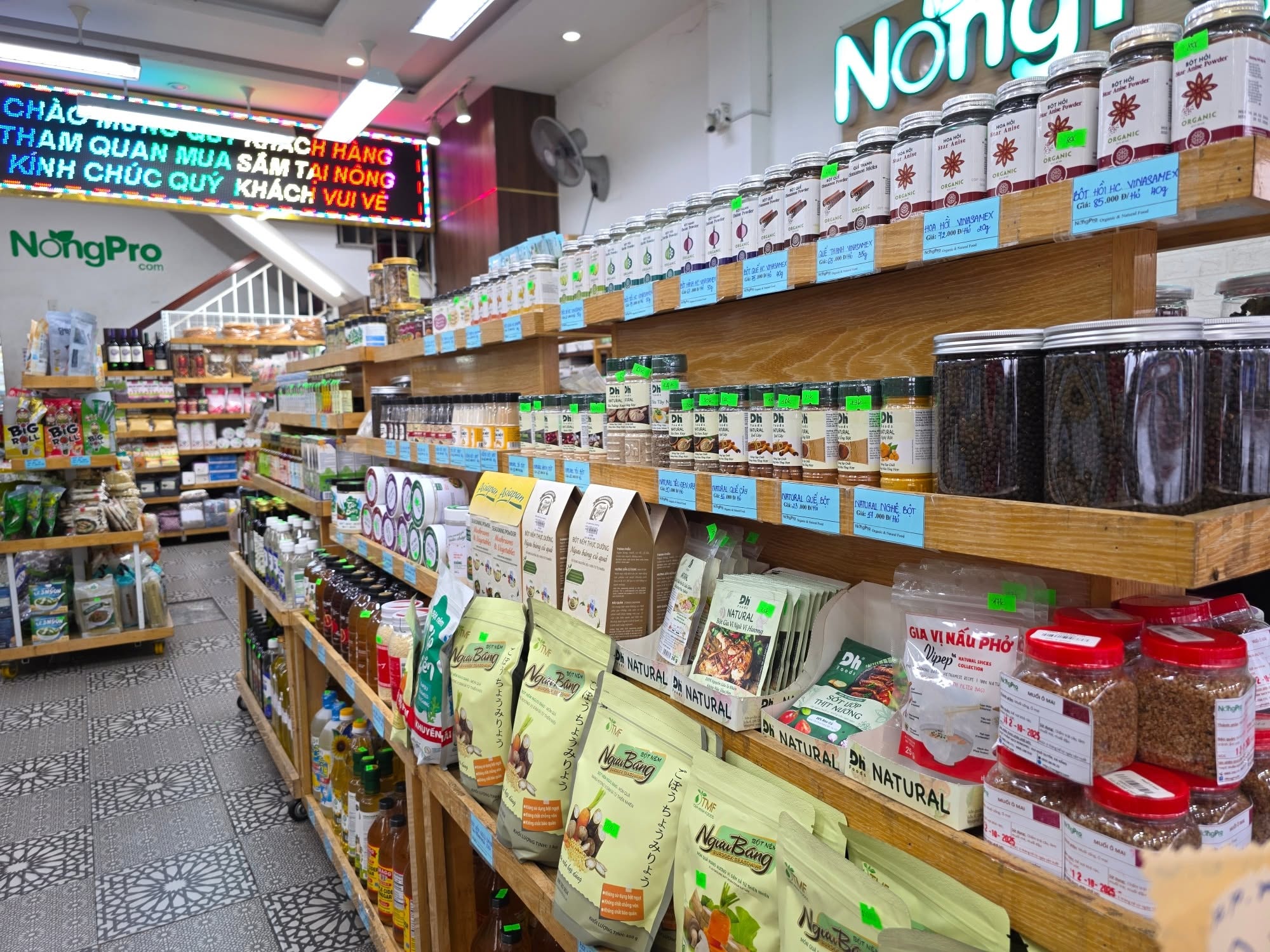 Shelves of organic dry goods and spices inside NongPro on Ngô Quyền, near My Khe beach